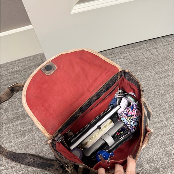 BED|STU Distressed Black and Tan Crossbody Bag - Picture 4 of 4